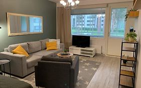 1Br Apartment To8- Big Balcony, Free Parking
